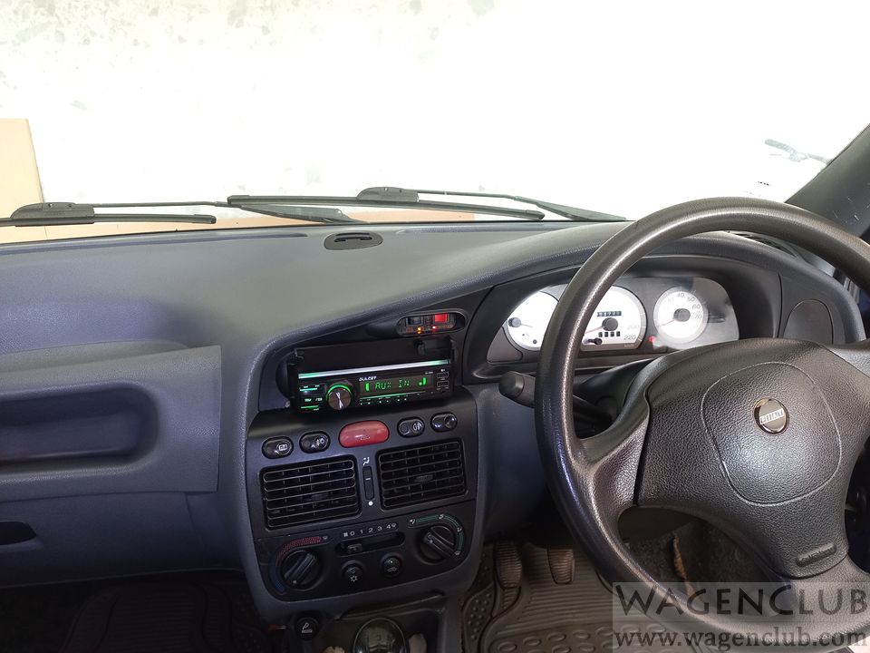 Fiat Siena dashboard center console