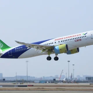 Chinese C919 aircraft commercial flights