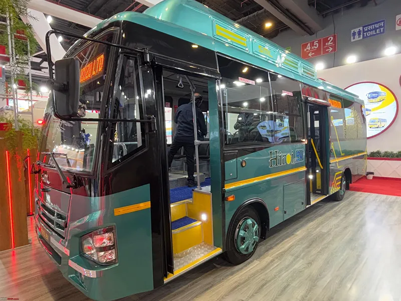 Hiroi EV midibus