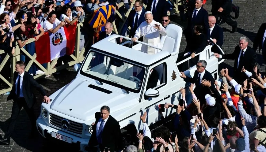 Popemobile cultural significance